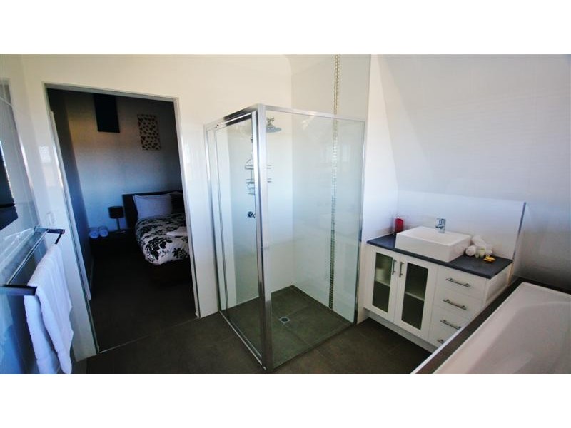 11 Sail Street, Boatswain Point SA 5275