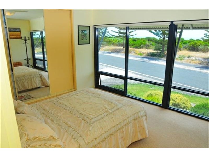 215 Marine Parade, Kingston Se SA 5275