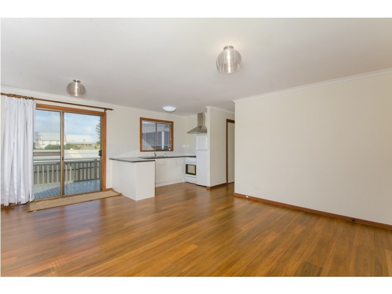 11 Chambers Street, Beachport SA 5280