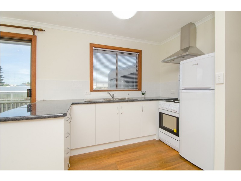 11 Chambers Street, Beachport SA 5280