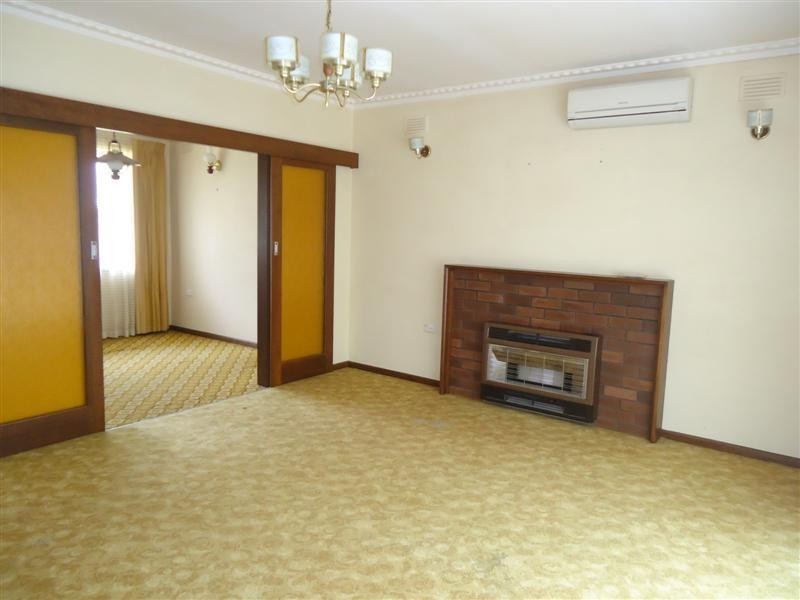 19 Hutchesson Street, Millicent SA 5280
