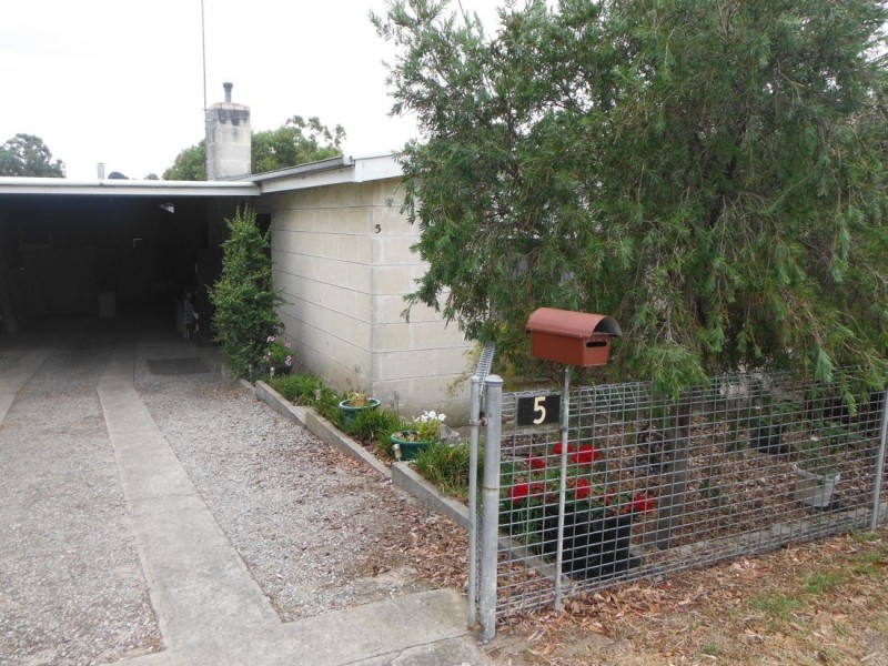 5 Attiwill Street, Naracoorte SA 5271