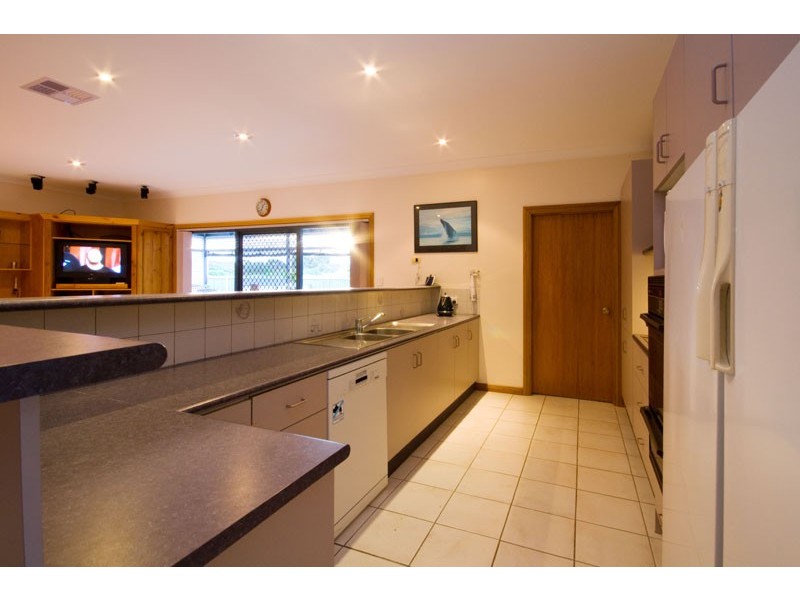 28 Sargent Close, Robe SA 5276