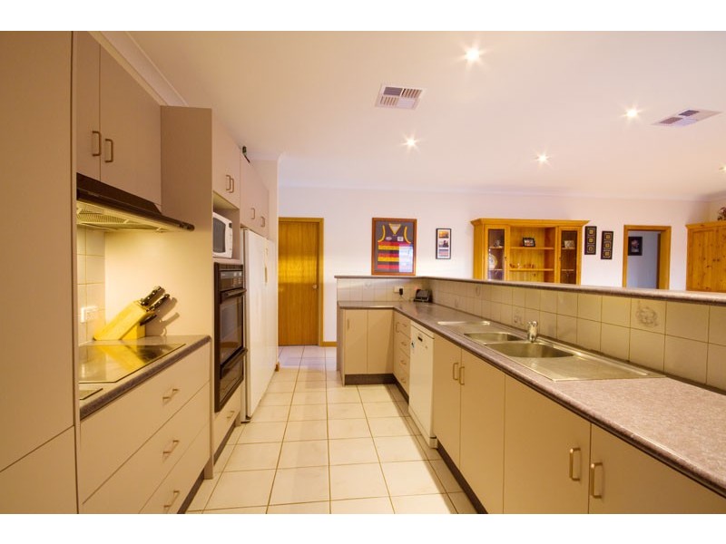 28 Sargent Close, Robe SA 5276