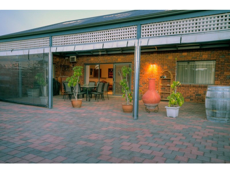 28 Sargent Close, Robe SA 5276