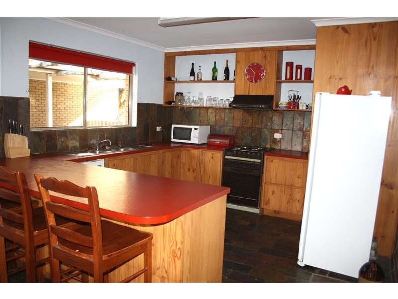 1 Hateley Crescent, Robe SA 5276