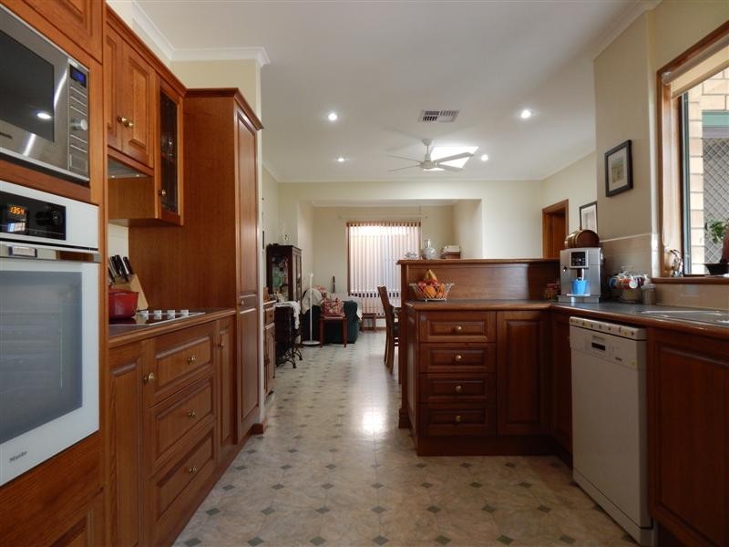 16 Corcoran Terrace, Millicent SA 5280