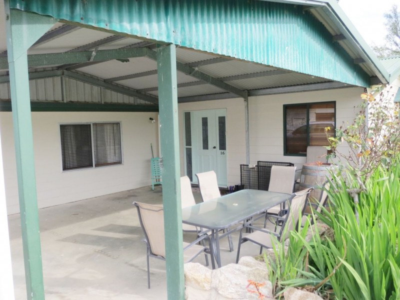 16 Corner Crescent, Naracoorte SA 5271