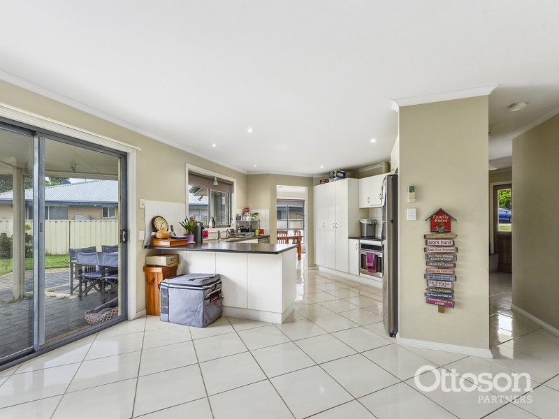 116 Cedar Avenue, Naracoorte SA 5271