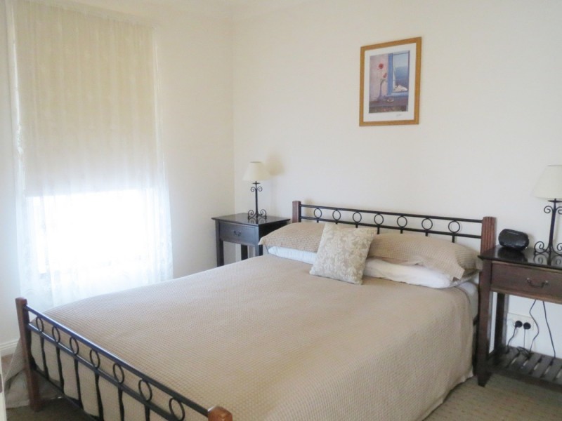 18a and 18b McRae Street, Naracoorte SA 5271