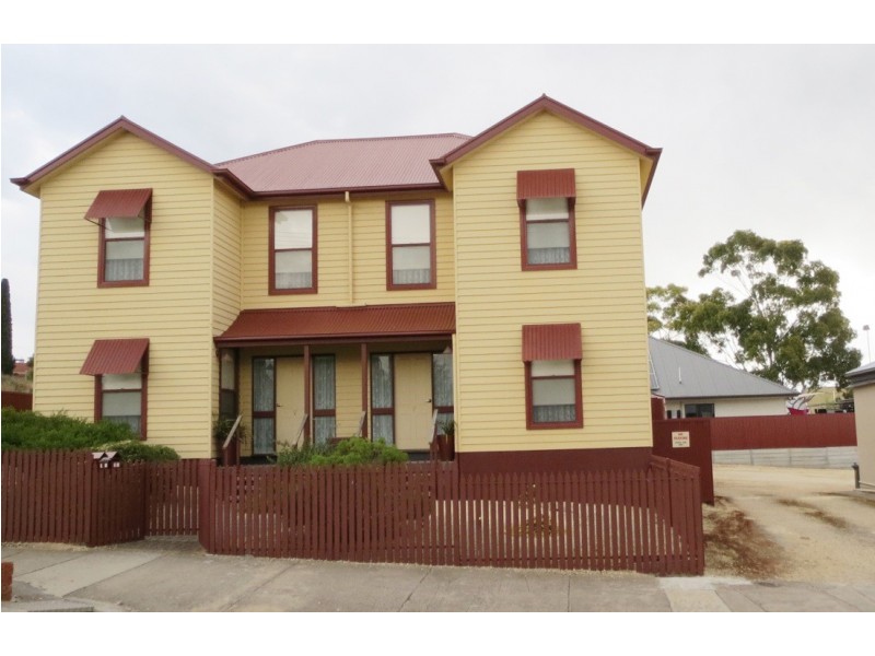 18a and 18b McRae Street, Naracoorte SA 5271