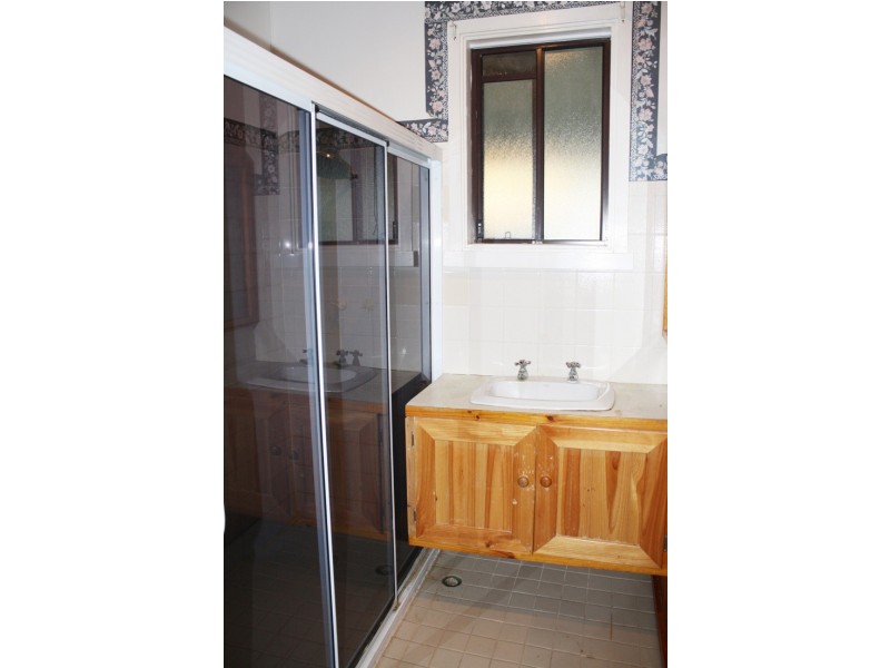 14 Sixth Avenue, Naracoorte SA 5271