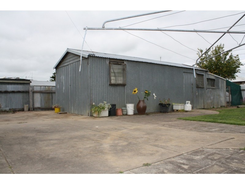 14 Sixth Avenue, Naracoorte SA 5271