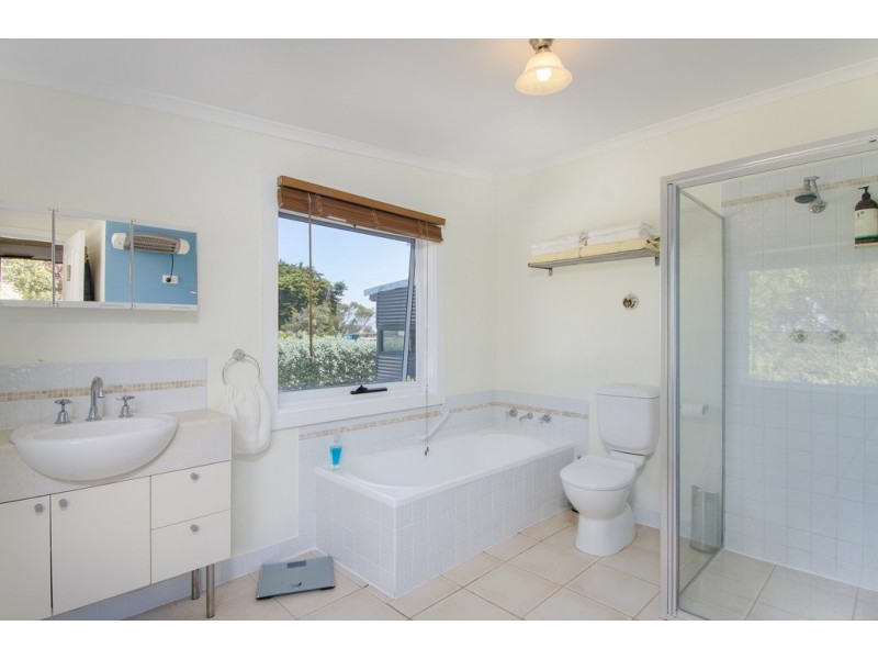 17 Vearing Road, Robe SA 5276
