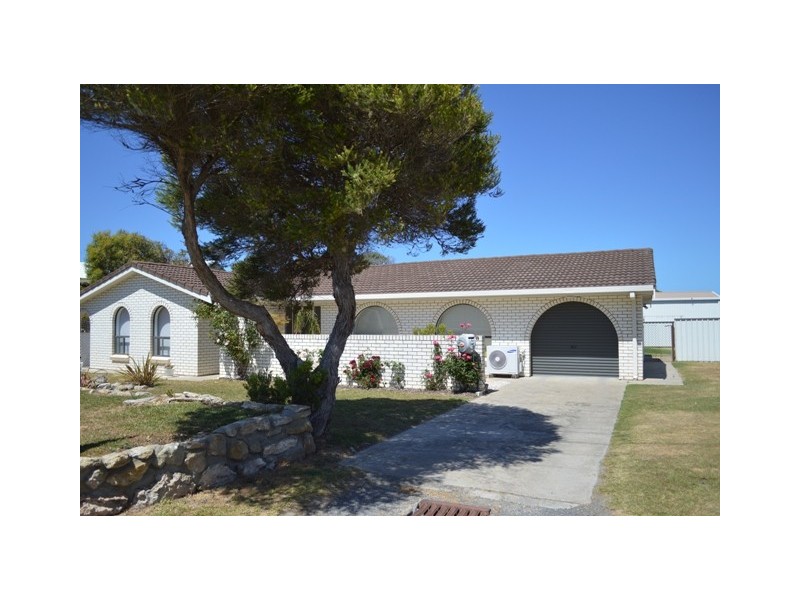 7 Railway Terrace North, Beachport SA 5280
