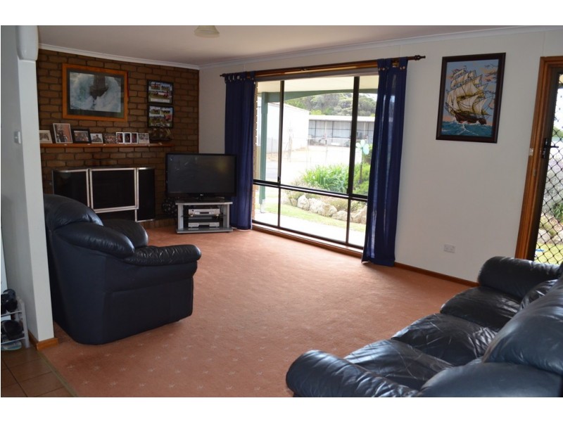 51 Railway Terrace, Beachport SA 5280