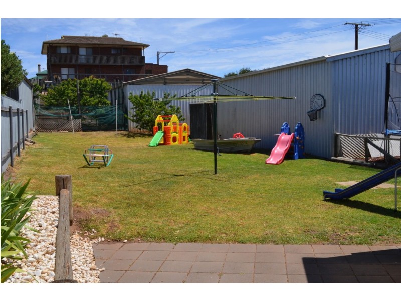 51 Railway Terrace, Beachport SA 5280