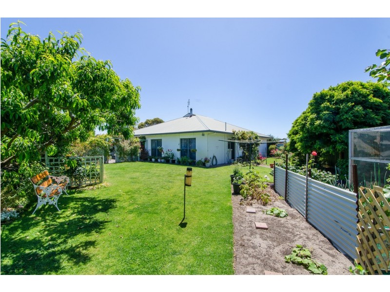 4 Sanders Court, Robe SA 5276