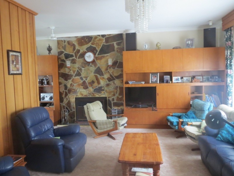 8 Fourth Avenue, Naracoorte SA 5271