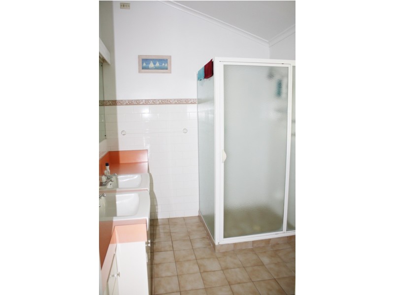 2 Park Terrace, Naracoorte SA 5271