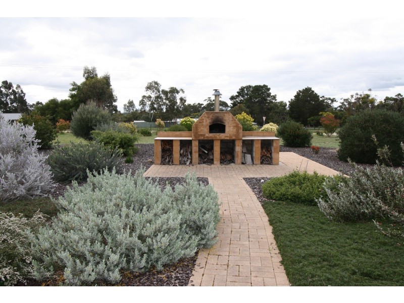9 Martins Road, Naracoorte SA 5271