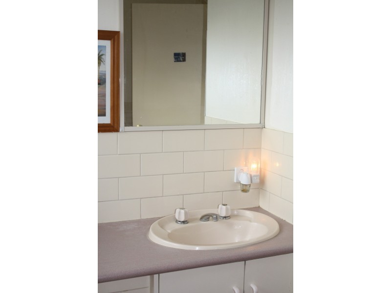 18 Charles Street, Naracoorte SA 5271