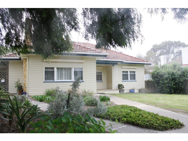 17 First Avenue, Naracoorte SA 5271