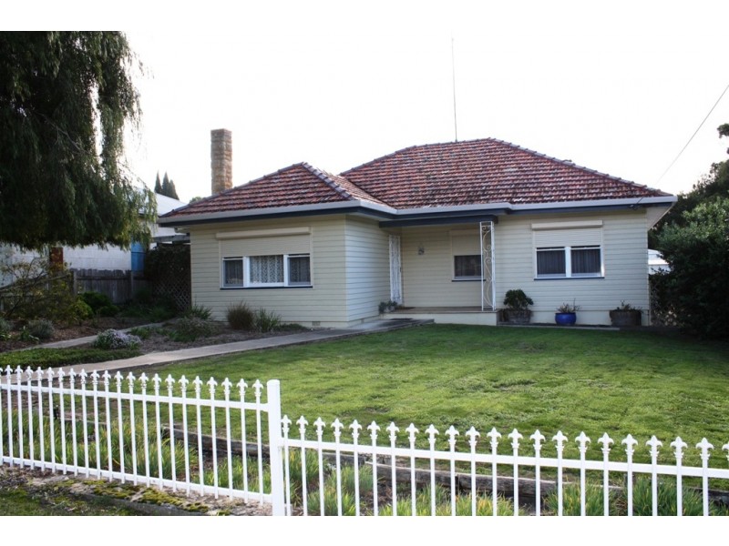 17 First Avenue, Naracoorte SA 5271