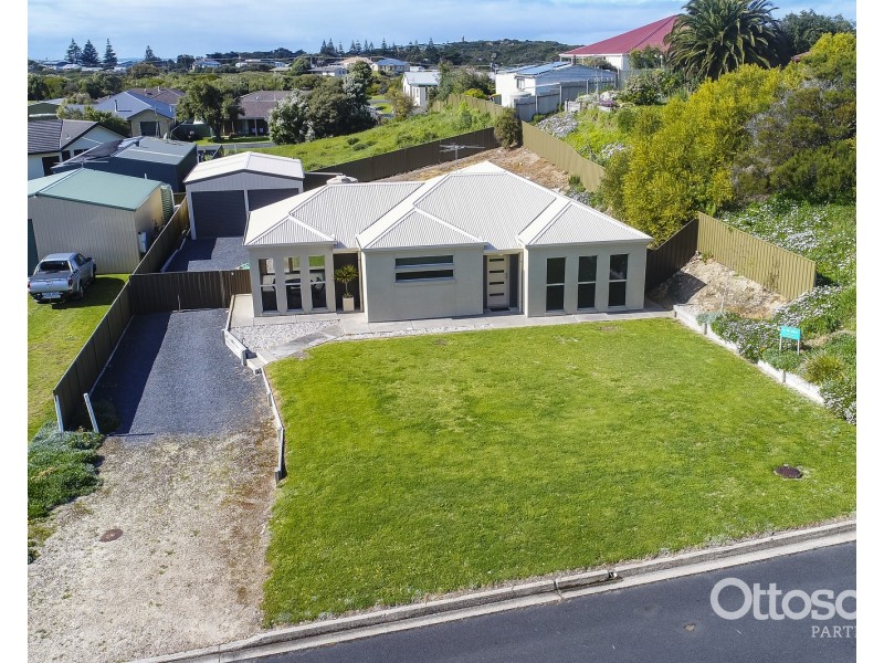 21 North West Tce, Beachport SA 5280