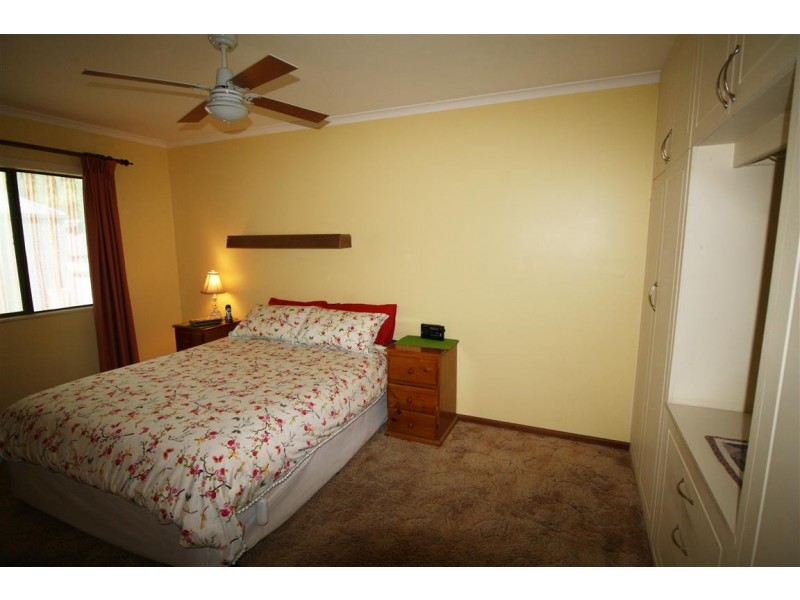 33 Caves Road, Naracoorte SA 5271