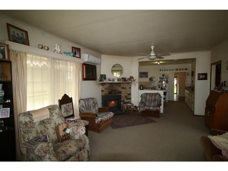 42 Wallace Street, Apsley VIC 3319