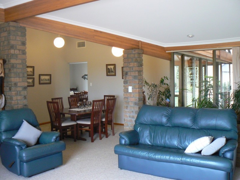 16 Arthur Street, Beachport SA 5280