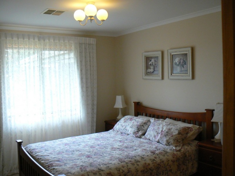 16 Arthur Street, Beachport SA 5280
