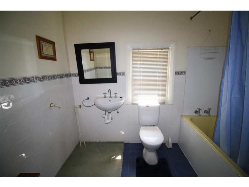 52 Wallace Street, Apsley VIC 3319