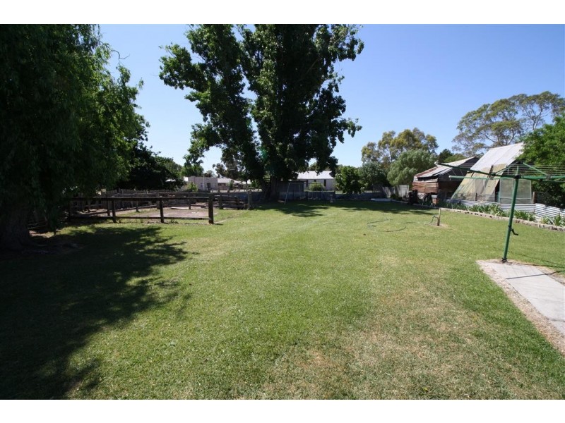 52 Wallace Street, Apsley VIC 3319