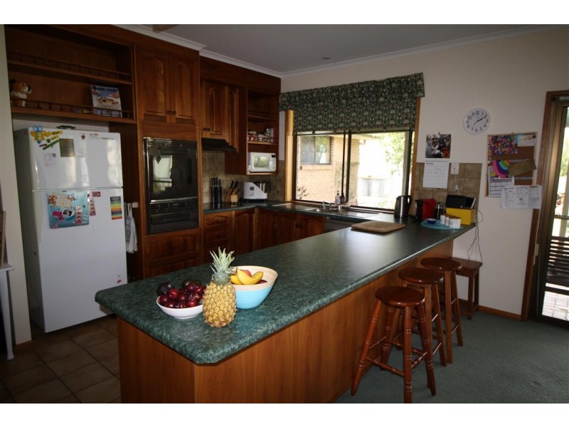 2 Fourth Avenue, Naracoorte SA 5271