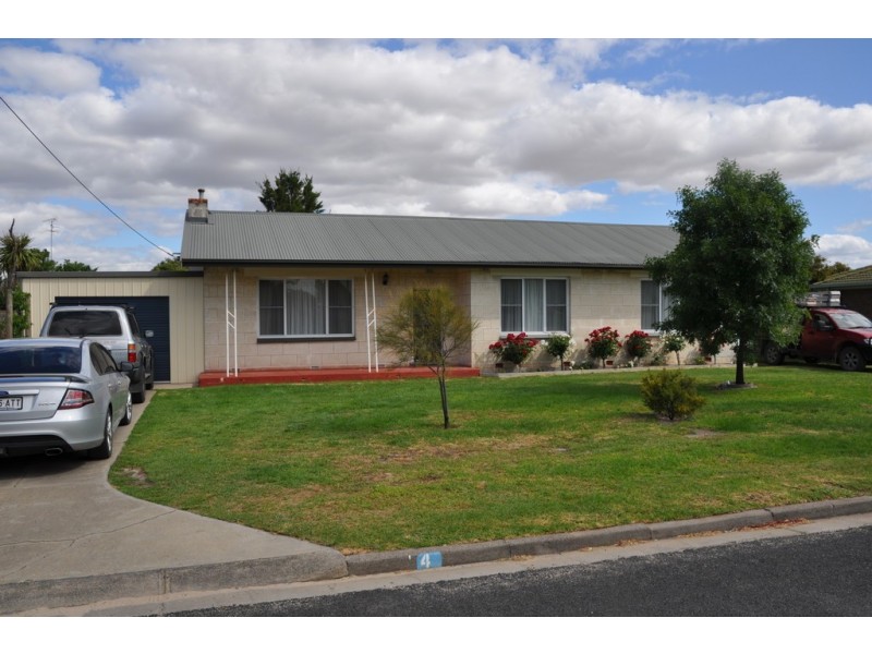 4 Fourth Avenue, Naracoorte SA 5271