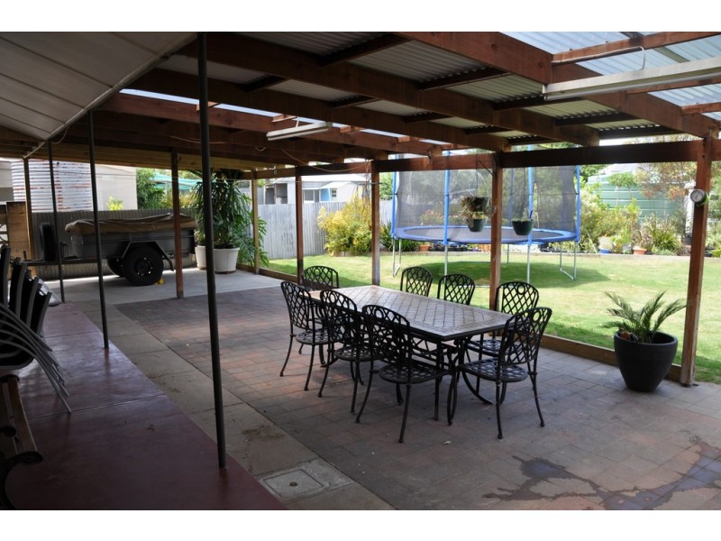 4 Fourth Avenue, Naracoorte SA 5271