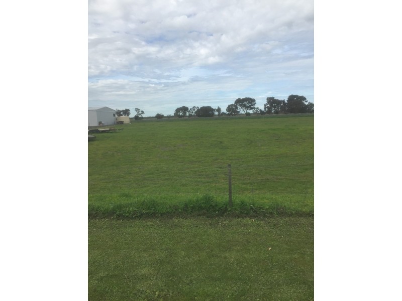 6 Adam Road, Kingston Se SA 5275