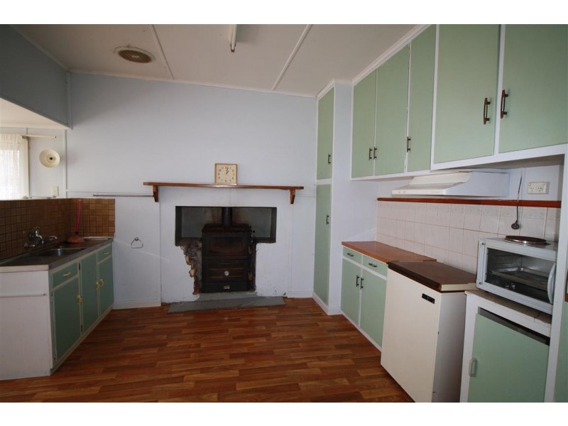 80 Wallace Street, Apsley VIC 3319