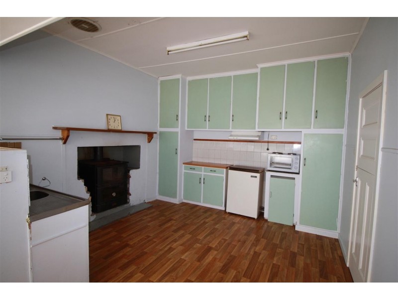 80 Wallace Street, Apsley VIC 3319