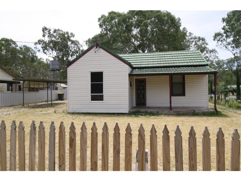 80 Wallace Street, Apsley VIC 3319