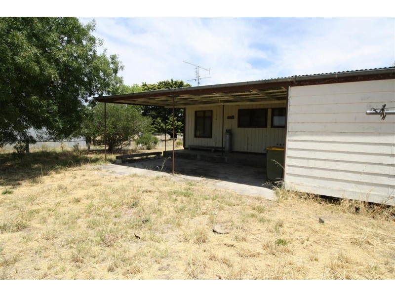 43 Laidlaw Street, Apsley VIC 3319