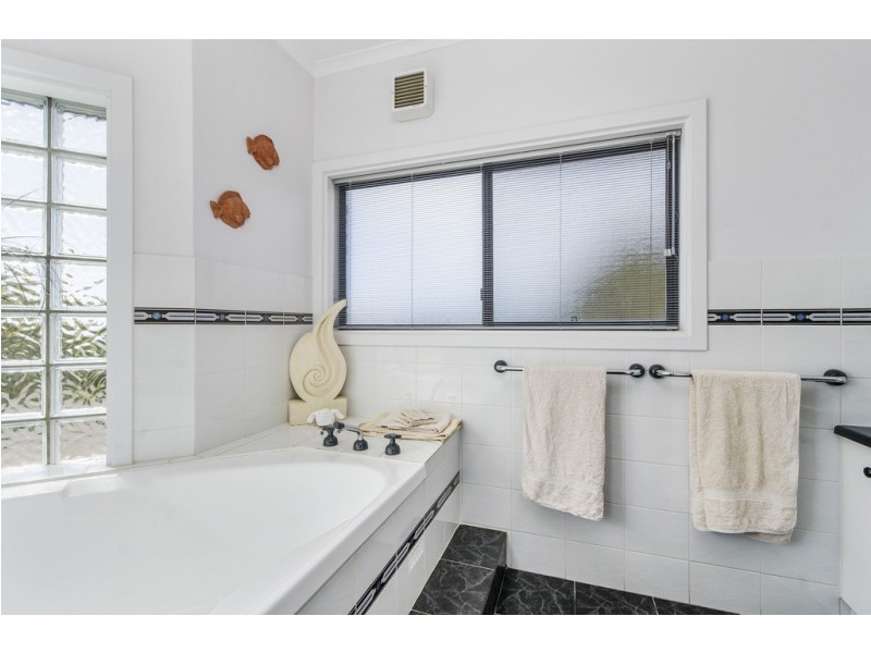 2 Fifth Street, Beachport SA 5280