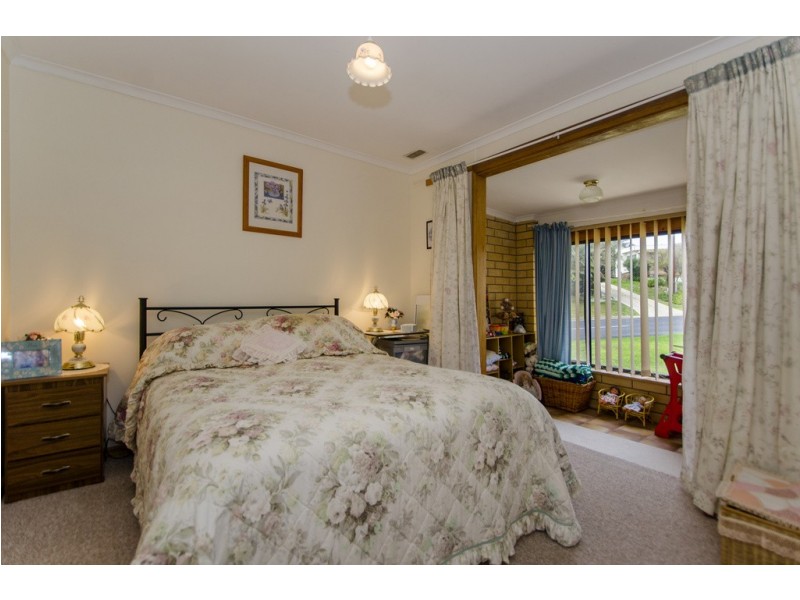 6 Cape Buffon Drive, Southend SA 5280