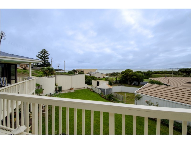 6 Cape Buffon Drive, Southend SA 5280