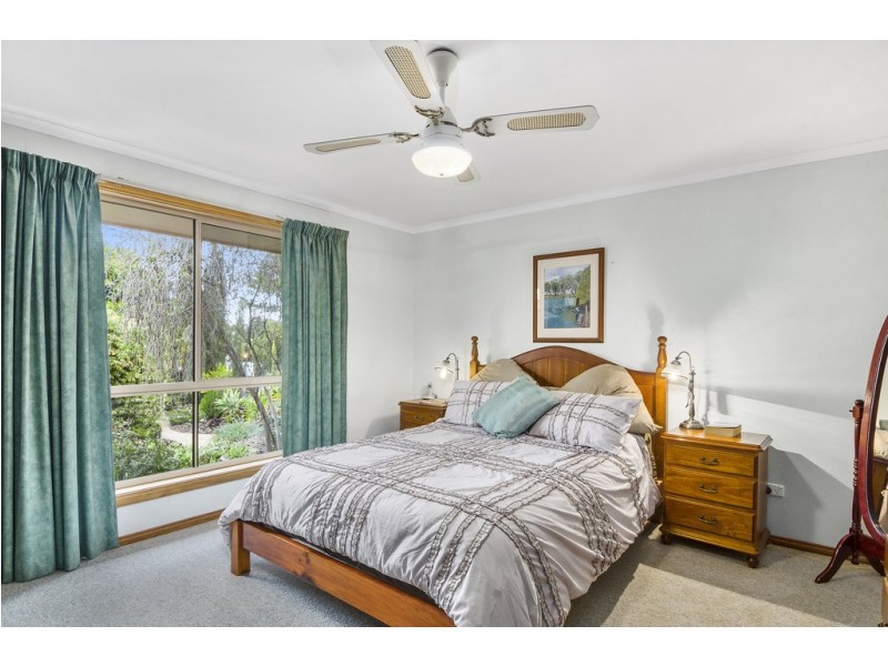 18 Fordham Ave, Naracoorte SA 5271