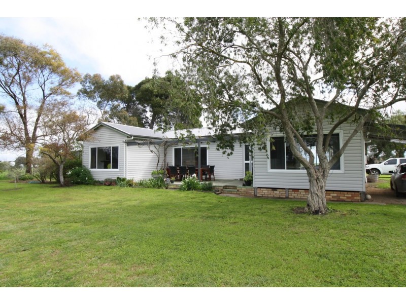 796 Boolagoon Rd, Bool Lagoon SA 5271