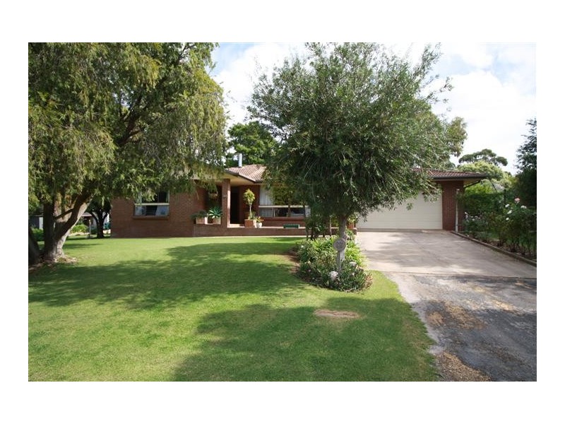 32 Pinkerton Road, Naracoorte SA 5271