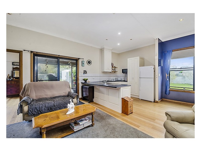 10 Randall Street, Tantanoola SA 5280